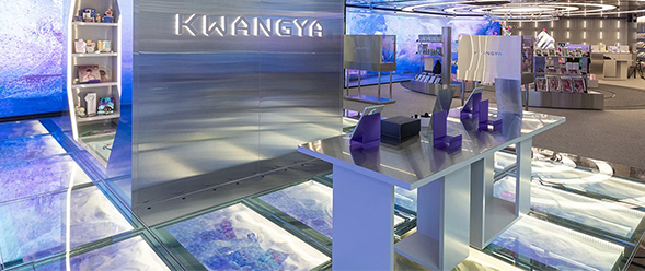 Прозрачные OLED-экраны превращают магазин в «физическую метавселенную»